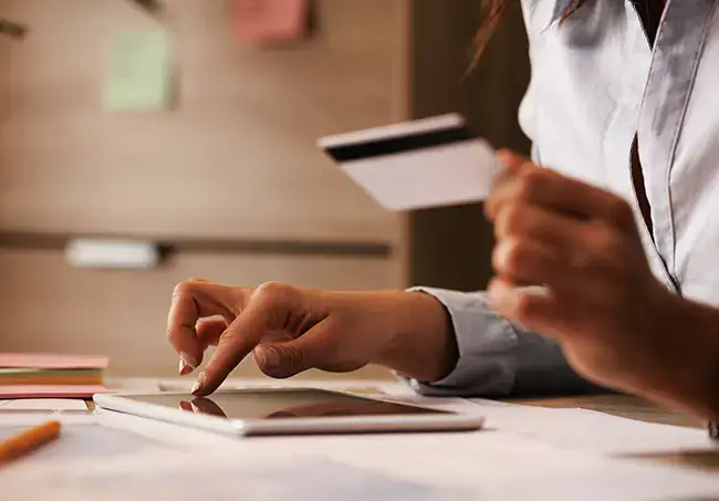 Análise de crédito e proteção de recebíveis para empresas